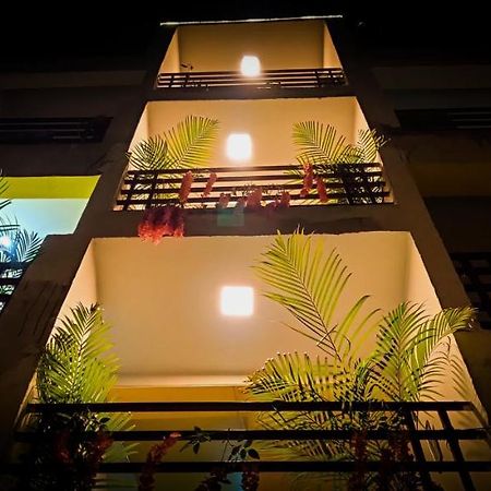 The White Canyon Hotel Varanasi Exterior foto