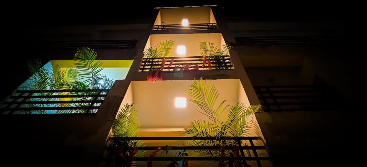 The White Canyon Hotel Varanasi Exterior foto